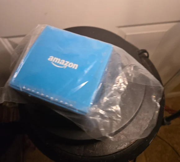 Amazon Echo Dot Alexa Never Used Or Hooked Up - Picture 2 of 7